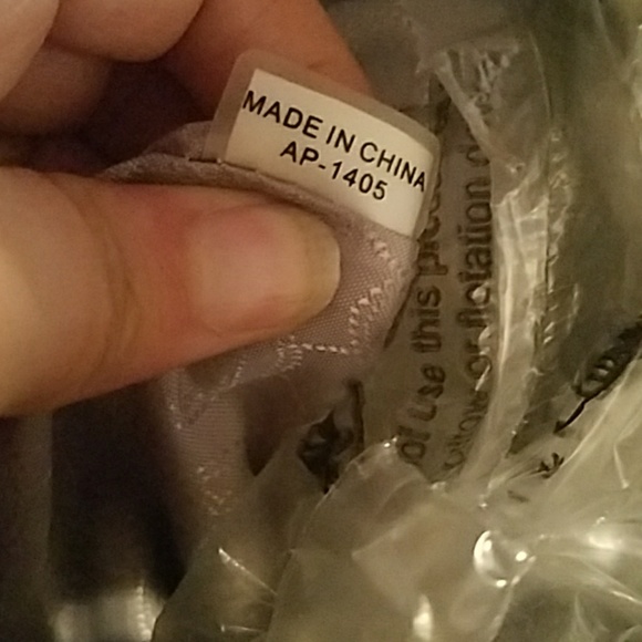 Mk  large Hamliton studded  handbag - Picture 8 of 8